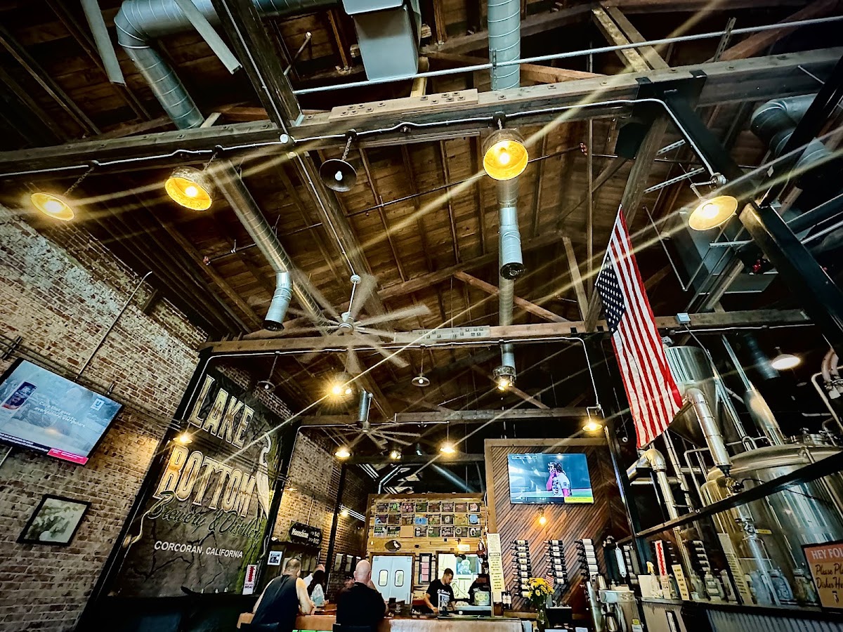 Lake Bottom Brewery & Distillery